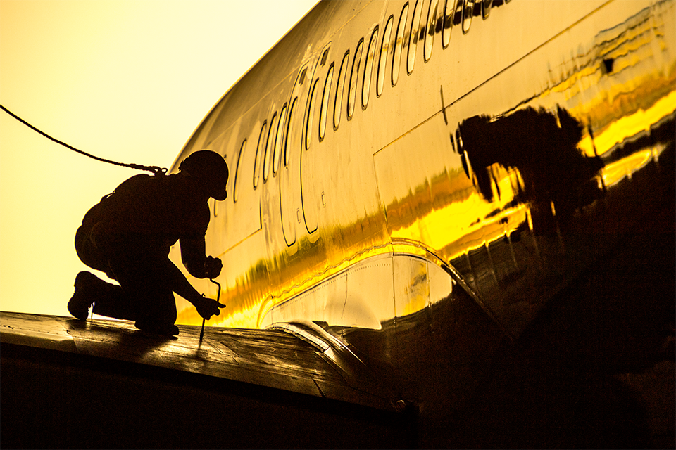 Airplane servicing